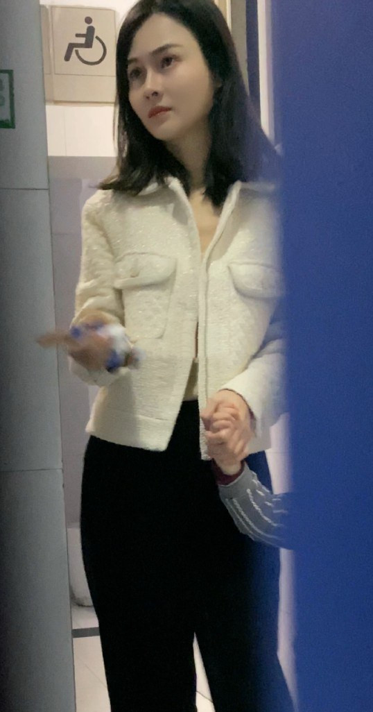 9b8f780835e6a3b.jpg