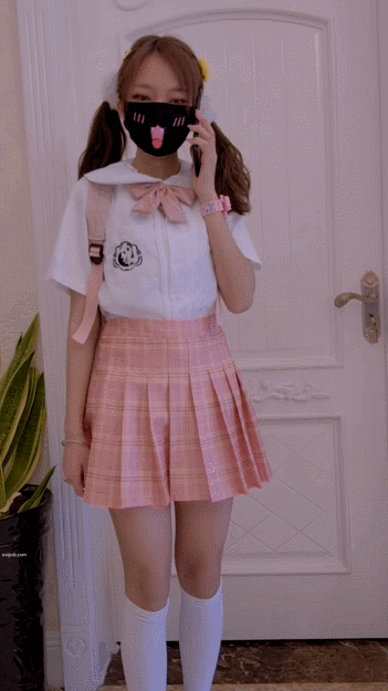file1598b.gif