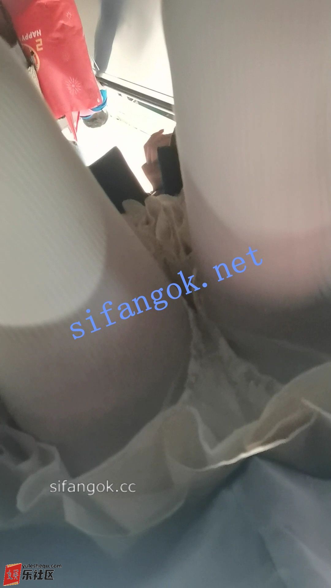 125608y4av95hosv7iae4a.jpg