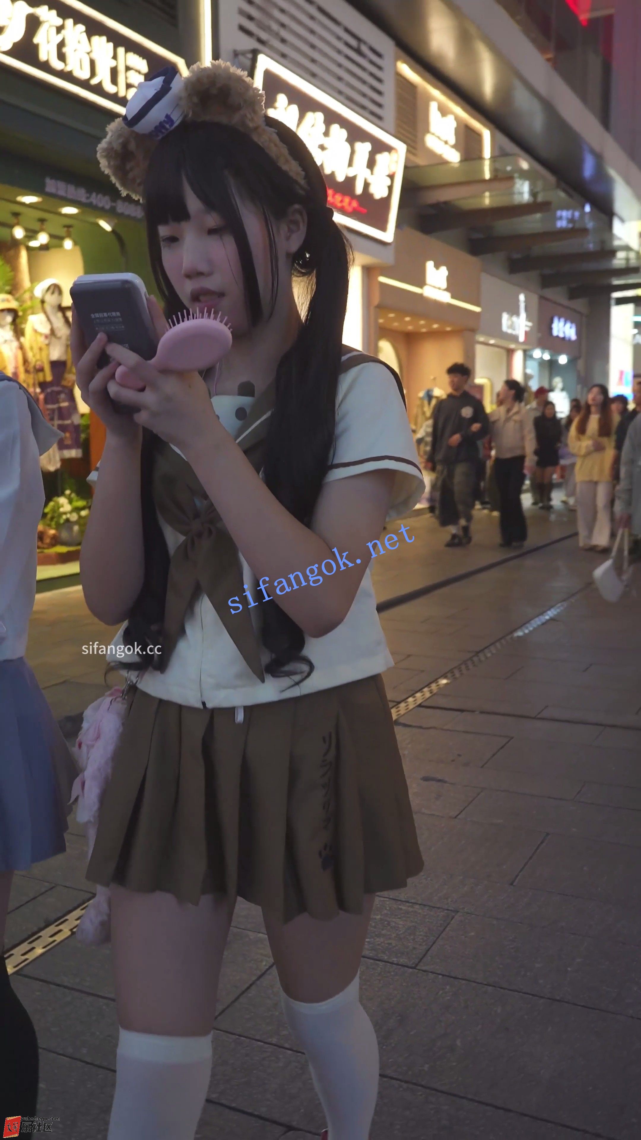 121531mqew19nx91q14fku.jpg