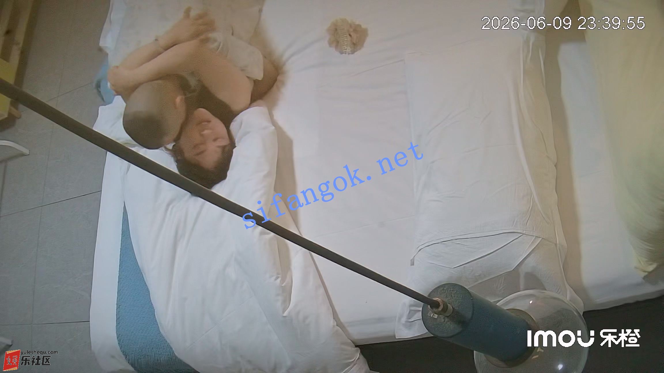214951zbezovnosb2xzrsj.jpg